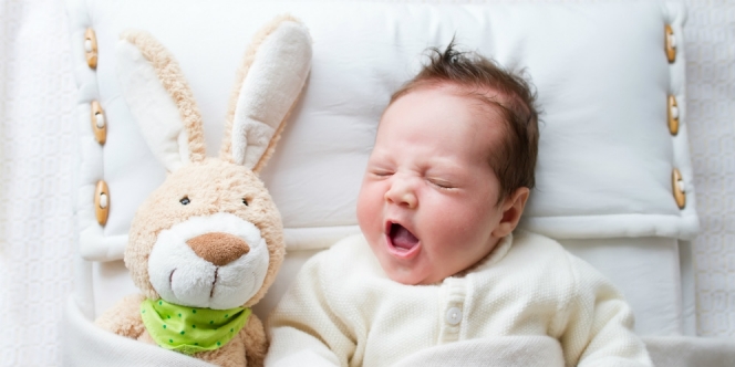 Mata Bayi Selalu Dipenuhi Kotoran? Bisa Jadi Infeksi Bakteri