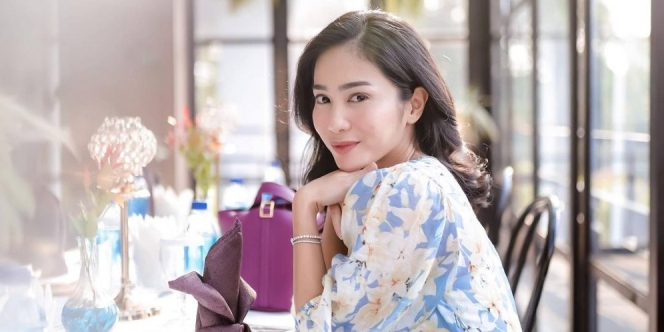 Potret Penampilan Terbaru Bunga Zainal, Disebut Mirip Aktris Korea Song Hye Kyo