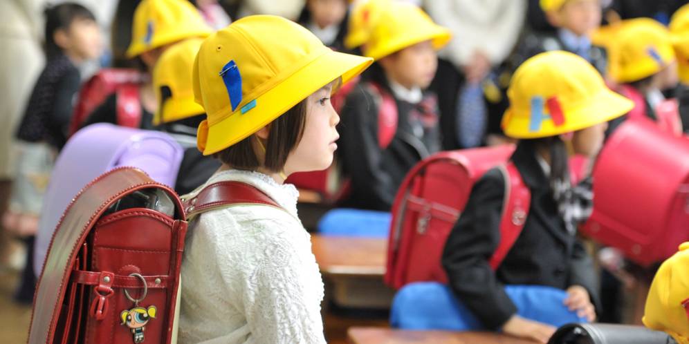 Hebohnya Bawaan Anak SD Jepang di Hari Pertama Sekolah