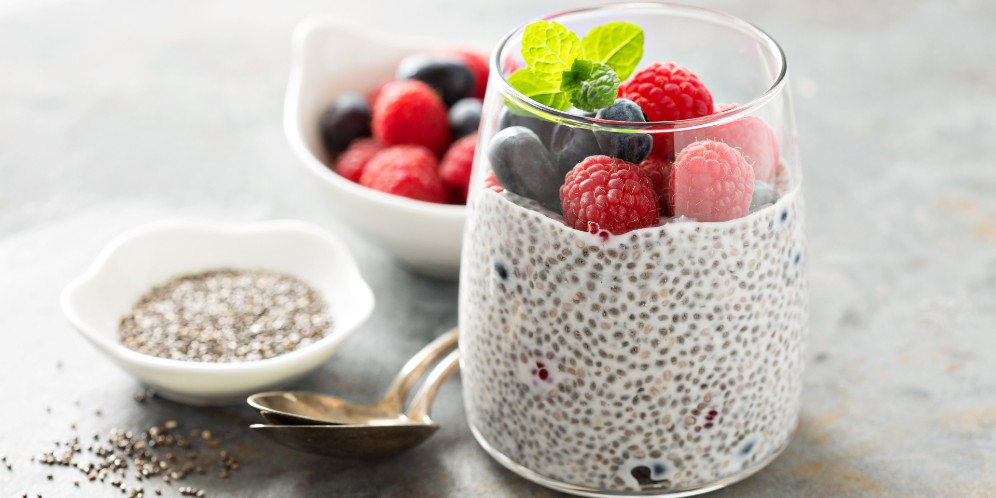 Resep Camilan Berry Chia Pudding yang Bantu Lancarkan BAB