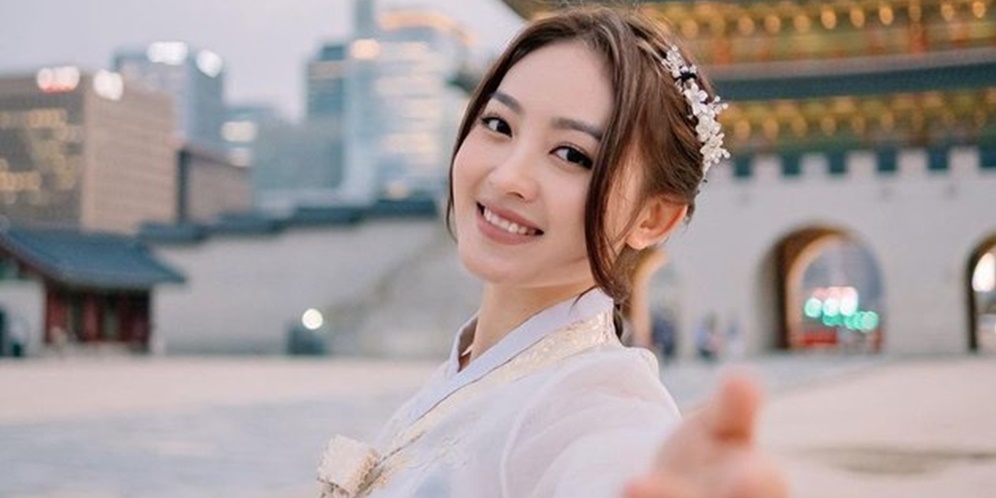 Potret Liburan Natasha Wilona di Korea, Pakai Hanbok Mirip Banget Sama Warga Lokal!