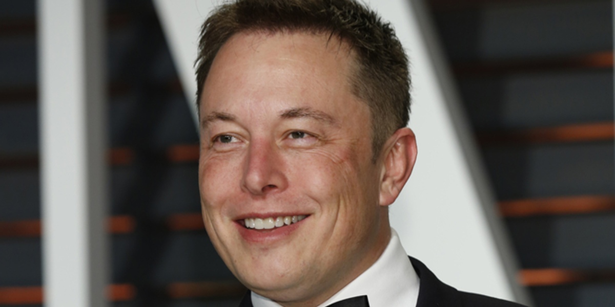 Elon Musk Jual Parfum 'Rambut Terbakar', Wanginya Bisa Pikat Orang di Bandara