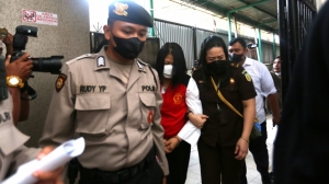 Gerak-gerik Putri Candrawathi Selama Persidangan: 'Maaf Saya Tidak Mengerti Isi Dakwaan'