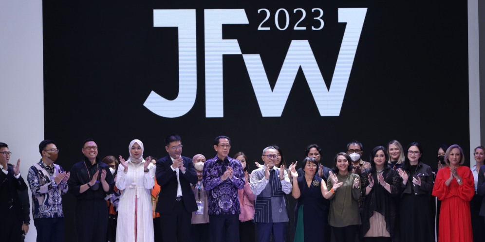 FOTO: JFW 2023 Hadirkan 116 Desainer Lintas Generasi