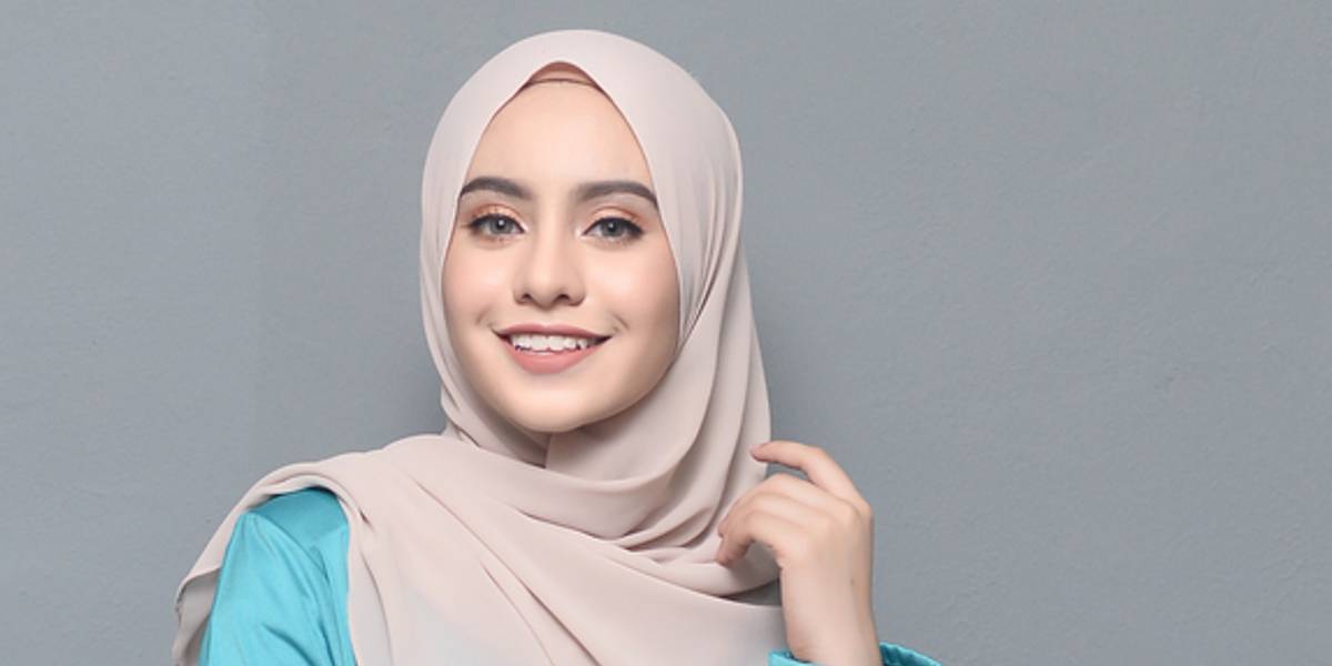 4 Warna Kerudung Wajib Punya, Biar Mudah Mix and Match