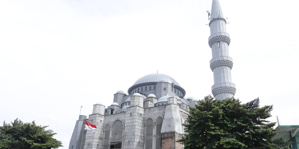 FOTO: Masjid Jami Al Fajri Replika Masjid Biru Turki, Ada di Pasar Minggu