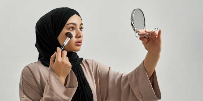 Tutorial Makeup untuk Wajah yang Kering Setelah Perawatan di Klinik Kecantikan