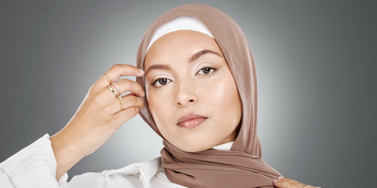 Makeup di Bawah Mata Sering Luntur, Ini Solusinya