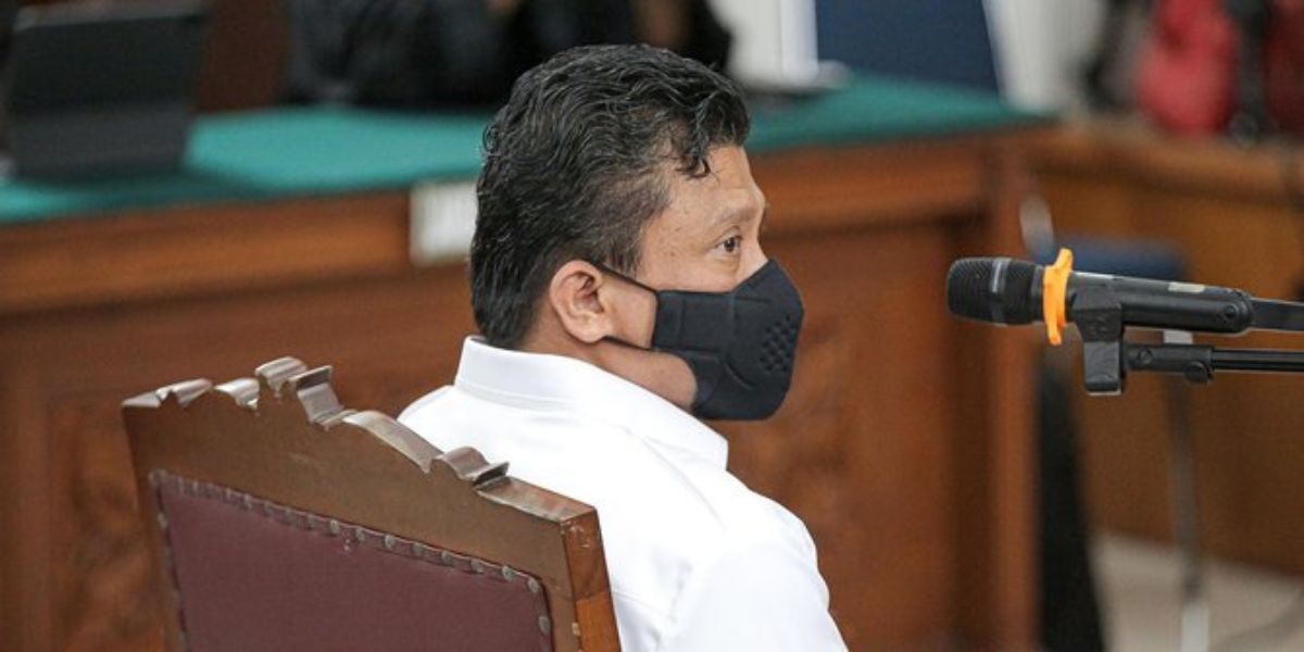 Momen Hakim Keceplosan Sebut 'Nomor Rekening' Saat Sidang Ferdy Sambo, Netizen: Mikirin Duit Sambo