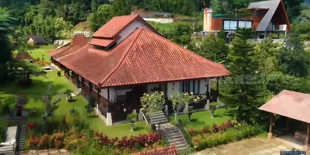 10 Potret Villa Mewah Ivy Baskara Seluas 1,3 Hektar yang Viral, Bak Miniaturnya Indonesia!