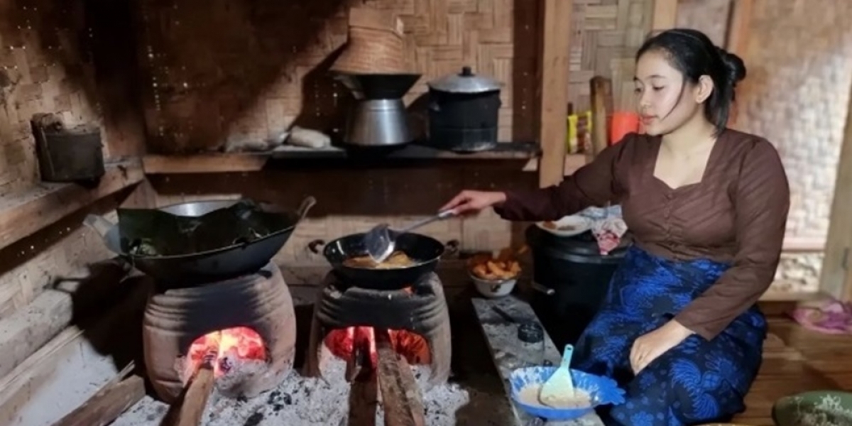 Potret Gadis Suku Baduy Saat Masak Ternyata Pakai Tungku Khusus Hasilnya Bikin Ngiler Photo