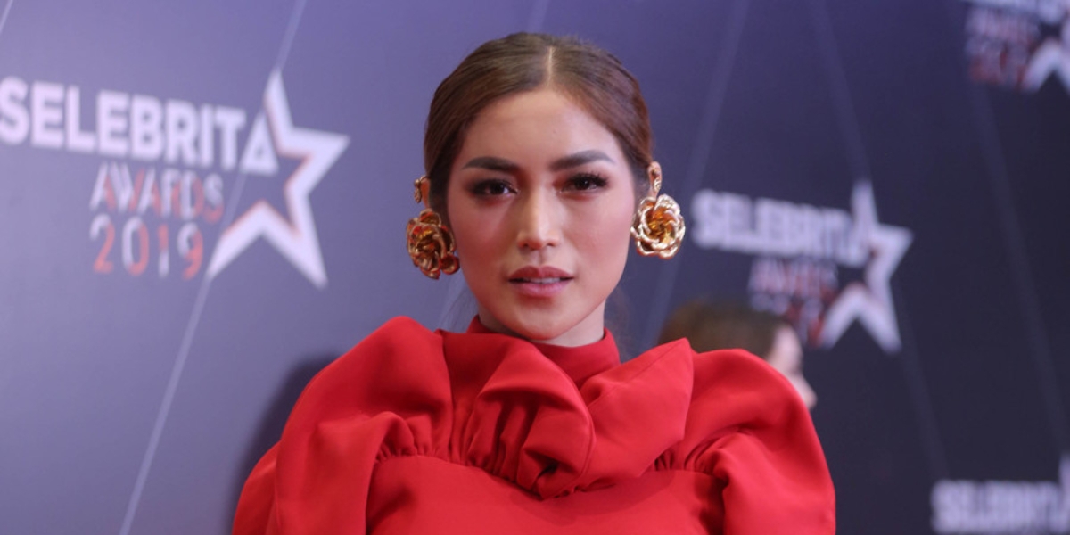 Jessica Iskandar Jual Tas Branded di IG: GaK Ada Artis Centang Biru yang  Komen