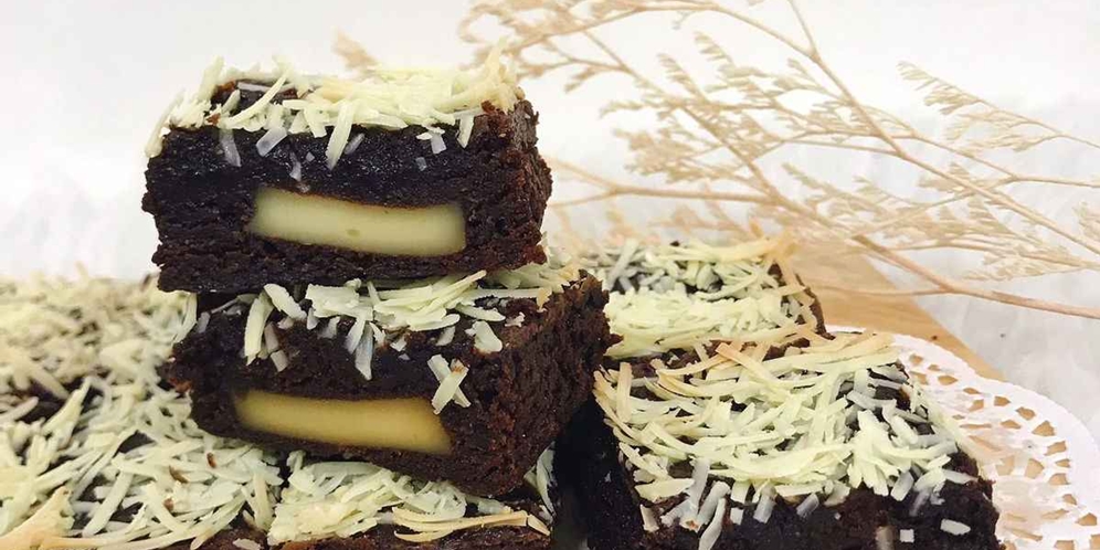 Gurihnya Keju dan Manisnya Cokelat Bisa Didapatkan di Double Cheese Brownies Ini!