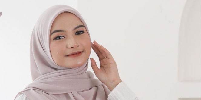 Styling Hijab Segi Empat Oval, Gaya Kerudung Perempuan Malaysia yang Mulai Jadi Tren