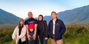 Tampil Berbusana Adat Aceh ke Sekolah, Penampilan Putri Mulan Jameela Bikin Meleleh