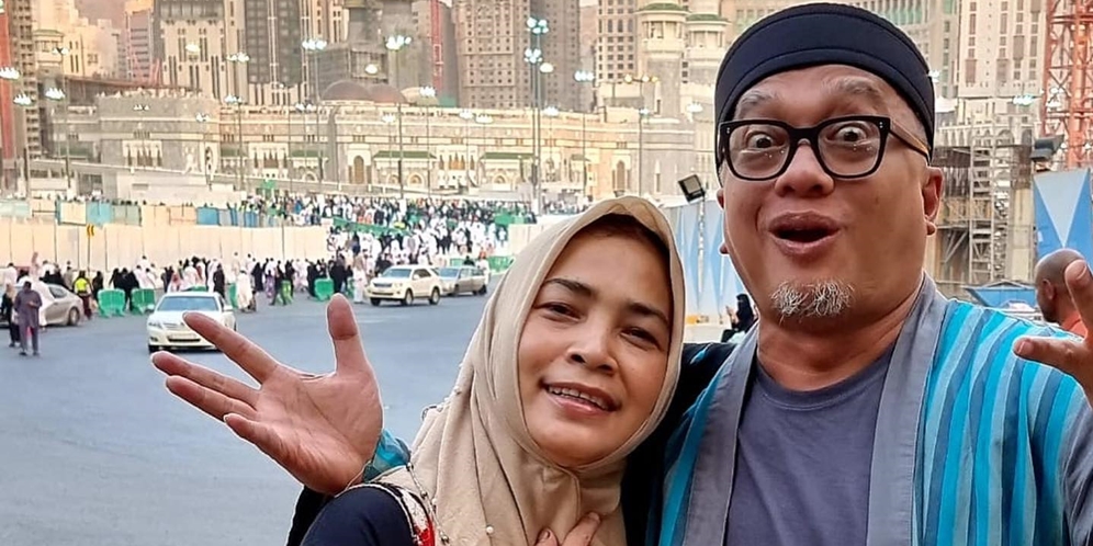 10 Tahun Dimadu dengan Karyawan Sendiri, 8 Potret Myrna Yuanita Istri Pertama Dik Doank, Berkelas Abis!