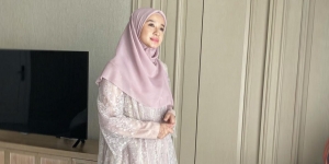 5 Potret Jihan Salsabila Istri Ustaz Syam Hamil Anak Pertama, Pesonanya Bikin Takjub!