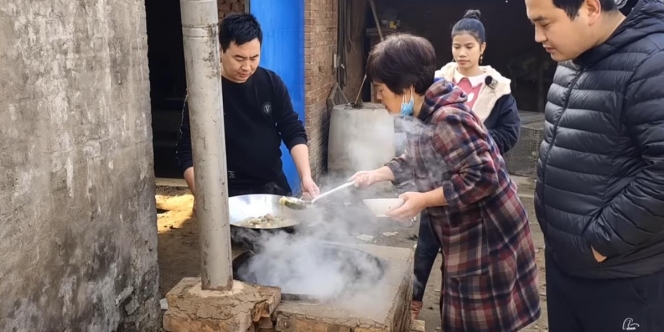 Cerita Kehidupan Sederhana WNI Nikahi Warga Desa di China: Cara Masak Besar Mertua Bikin Semua Kenyang