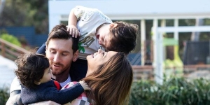 Momen Lengketnya Lionel Messi dengan Ketiga Putranya