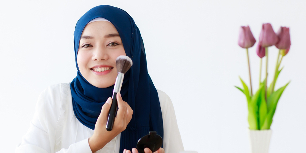 Kontur Hidung Lebih Mudah untuk Pemula dengan Produk Makeup yang Tepat