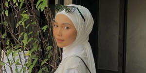 Styling Hijab Pashmina Rapi Cuma Pakai Satu Jarum Pentul