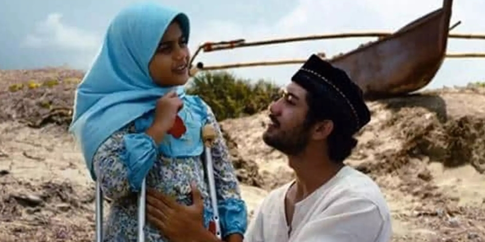 Ingat Anak Reza Rahadian di Film Hafalan Shalat Delisa? 16 Tahun Berlalu, Kini Jadi Artis Terkenal & Wajahnya Bule Banget