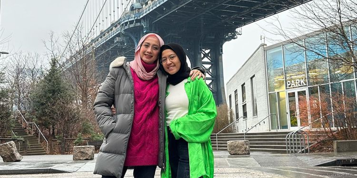 Seperti Kakak Beradik, Potret Desy Ratnasari dan Sang Putri Liburan ke New York Curi Perhatian