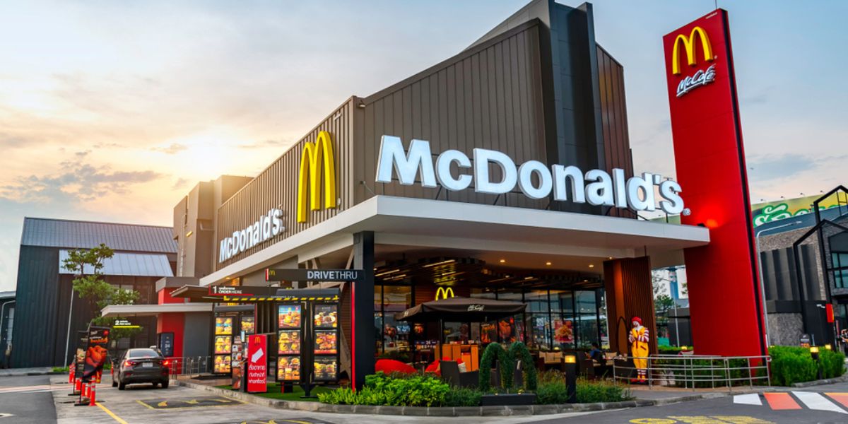 McDonald's Ikutan PHK Karyawan di April 2023, Ini Alasannya