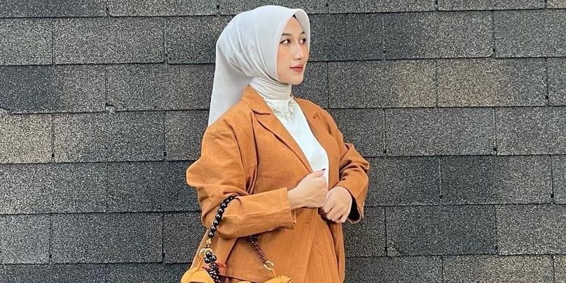 Styling Blazer untuk Hijaber, Bisa untuk Kasual dan Formal