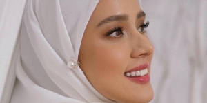 Dreamy Makeup di Wajah Fairuz A Rafiq, Warganet: Masyaallah Cantik Banget