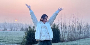 Potret Ulya Bule Cantik Asal Rusia Saat Ikut Acara Maulid di Kampung, Cantik Banget!