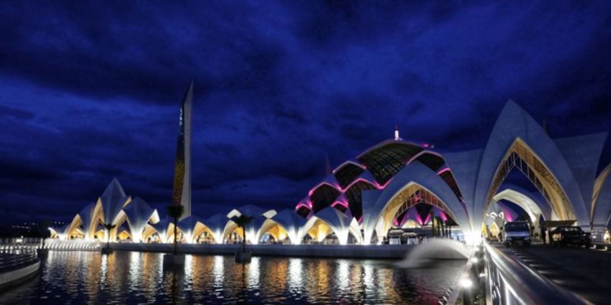 Persiapan Ramadan, Ridwan Kamil Berencana Batasi Pengunjung Masjid Al-Jabbar