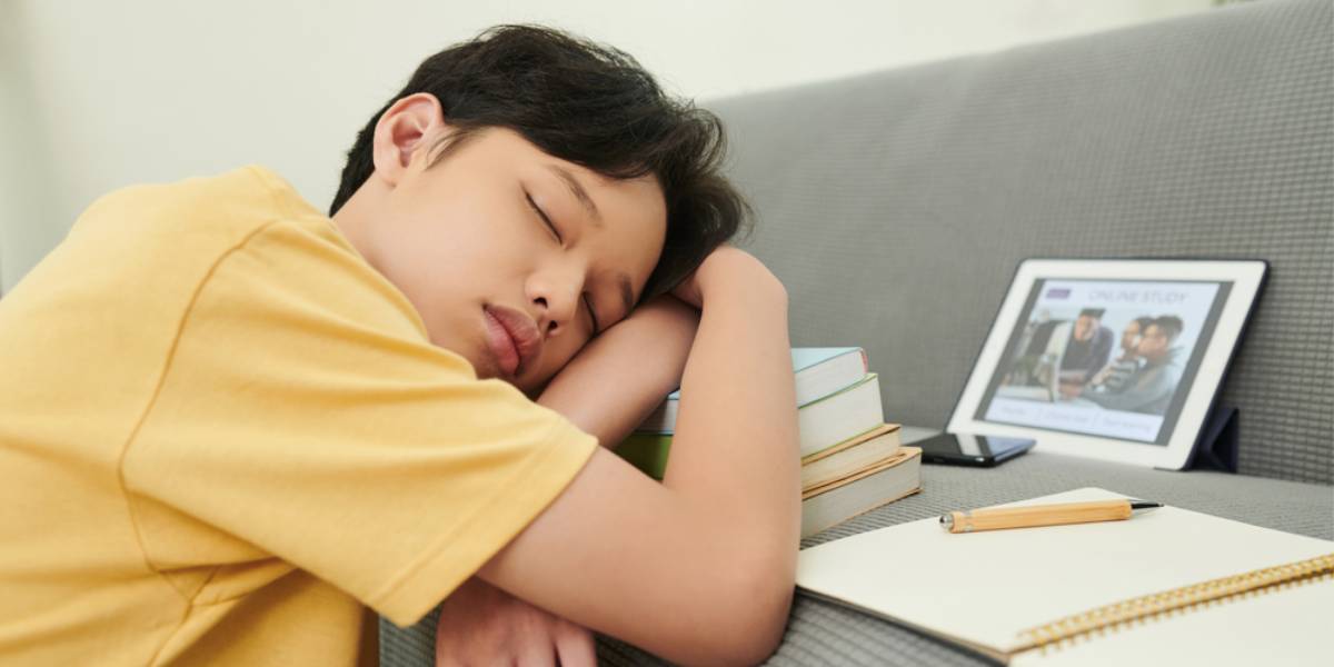 Jangan Dimarahi Jika Anak Remaja Tidur Terus, Ternyata Ini Alasannya