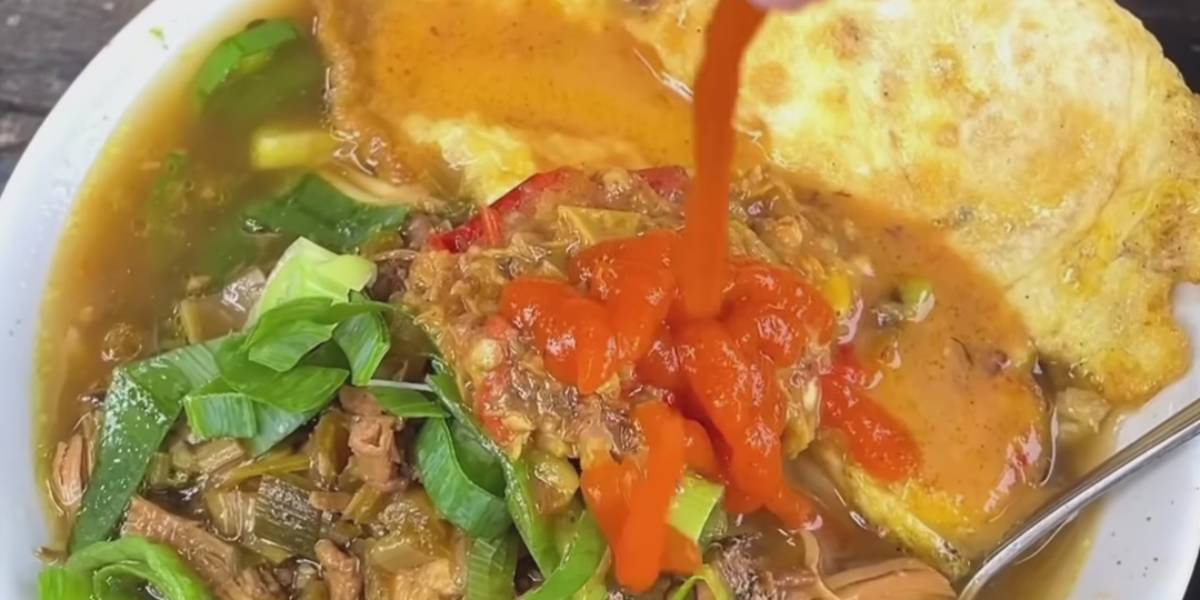 Ada 'Sekte' Mi Ayam Baru, Pakai Topping Telur Dadar