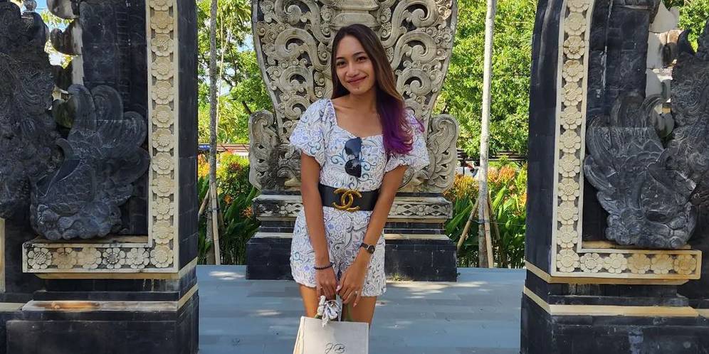 Potret Sosok Jegeg Bulan Penyanyi Koplo Asal Bali yang Viral Nyanyikan Lagu 'Care Bebek'