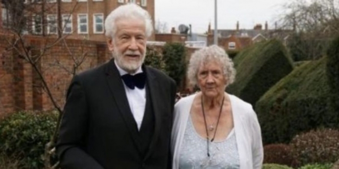 Dulu Gagal ke Pelaminan karena Tak Direstui Orangtua, Pasangan Ini Akhirnya Menikah Setelah 60 Tahun Berpisah