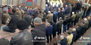 Pertama Kali Sholat Tarawih di Masjid Turki, Bacaan Imam Cepat dan Hanya 2 Ayat Pendek