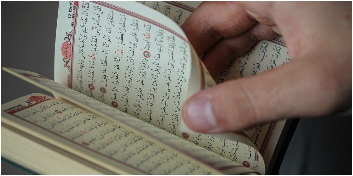 4 Keutamaan Membaca Yasin Malam Jumat di Bulan Ramadhan, Ibarat Membaca Al-Quran Keseluruhan 10 Kali