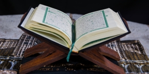 Doa Setelah Surat Al-Waqiah dan Keutamaannya Bagi Kesejahteraan Hidup, Amalan Raih Kekayaan
