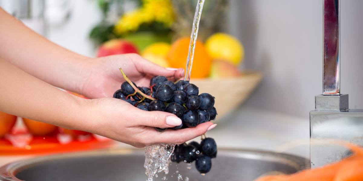 Cara Khusus Mencuci dan Menyimpan Anggur Agar Tak Mudah Busuk