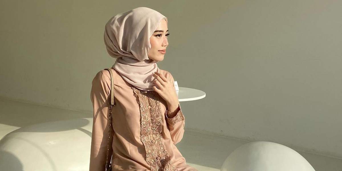 Hijab Effortless Anggun dengan Pashmina Satin