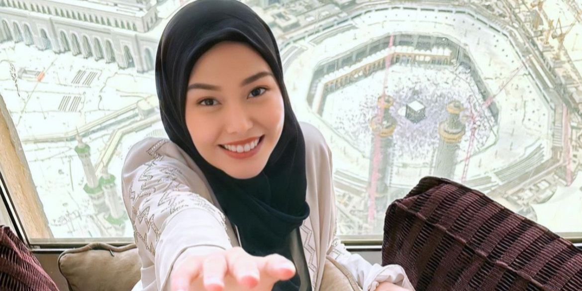 3 Look Elegan Dara Arafah Saat Ramadan hingga Lebaran di Tanah Suci
