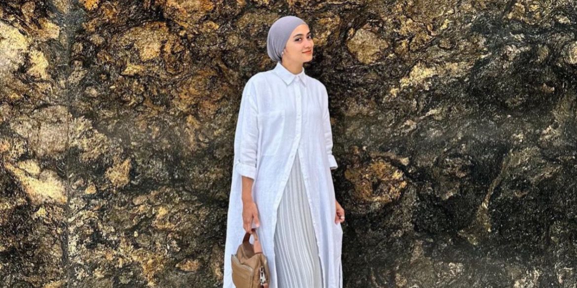 Outfit Putih Jadi Next Level, Intip Style Ayudia