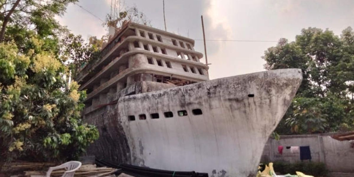 Fans Sejati! Petani Habiskan Waktu 13 Tahun Bangun Rumah Berbentuk Kapal Titanic