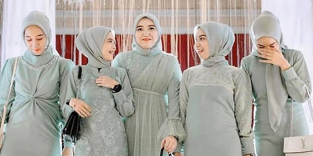 7 Inspirasi Baju Bridesmaid Hijab dari Instagram, Referensi untuk Meriahkan Pernikahan Sahabat