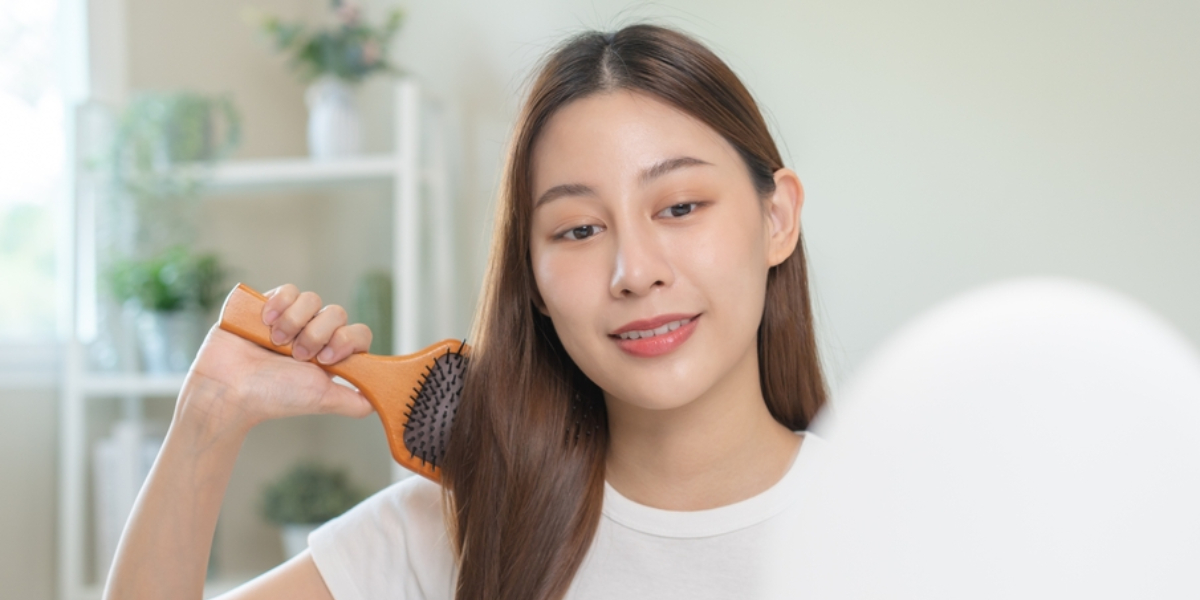 Dear Ladies, Eksfoliasi Rambut Secara Rutin Bisa Atasi Ketombe Lho