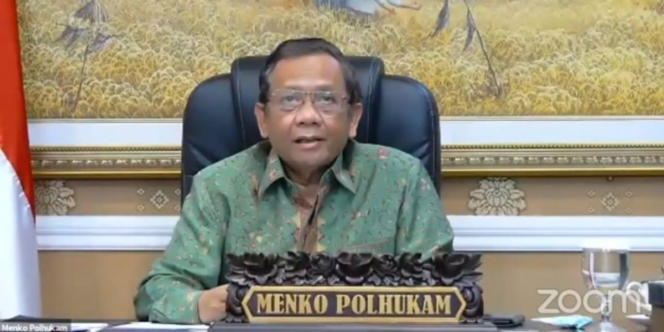 Jokowi Tunjuk Mahfud Md Jadi Plt Menkominfo Gantikan Johnny yang Jadi Tersangka