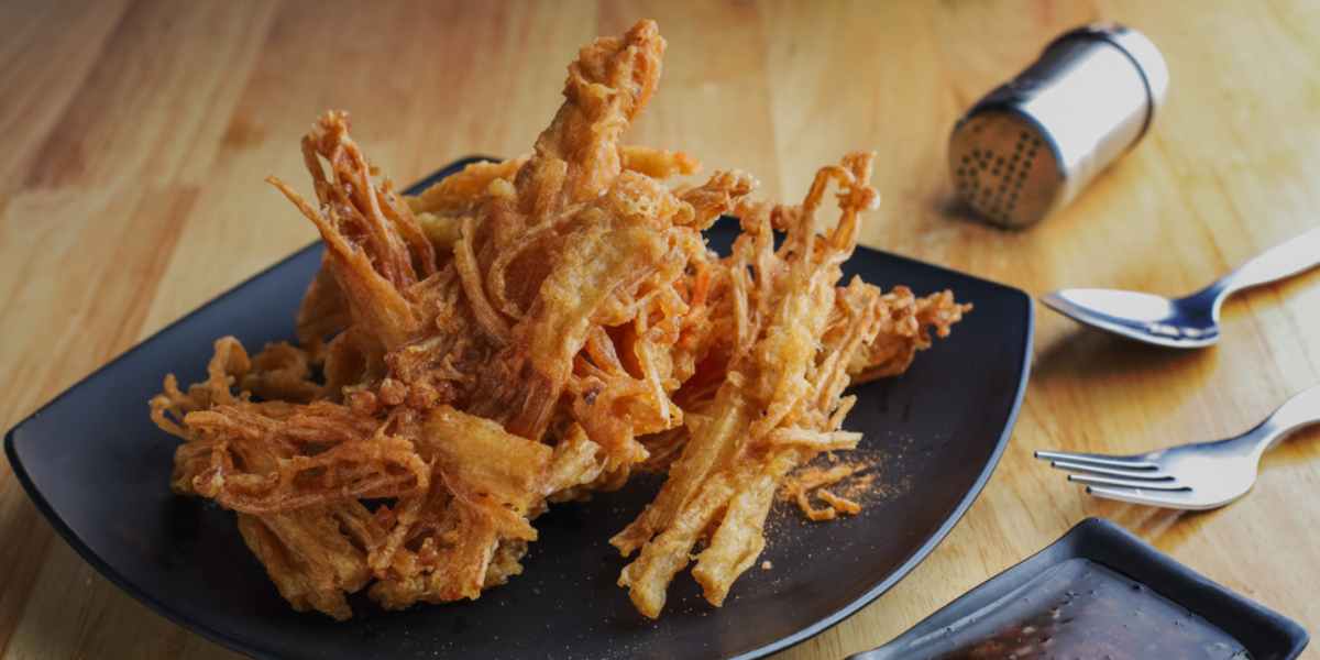 Trik Masak Jamur Enoki Goreng Agar Crispy dan Yummy