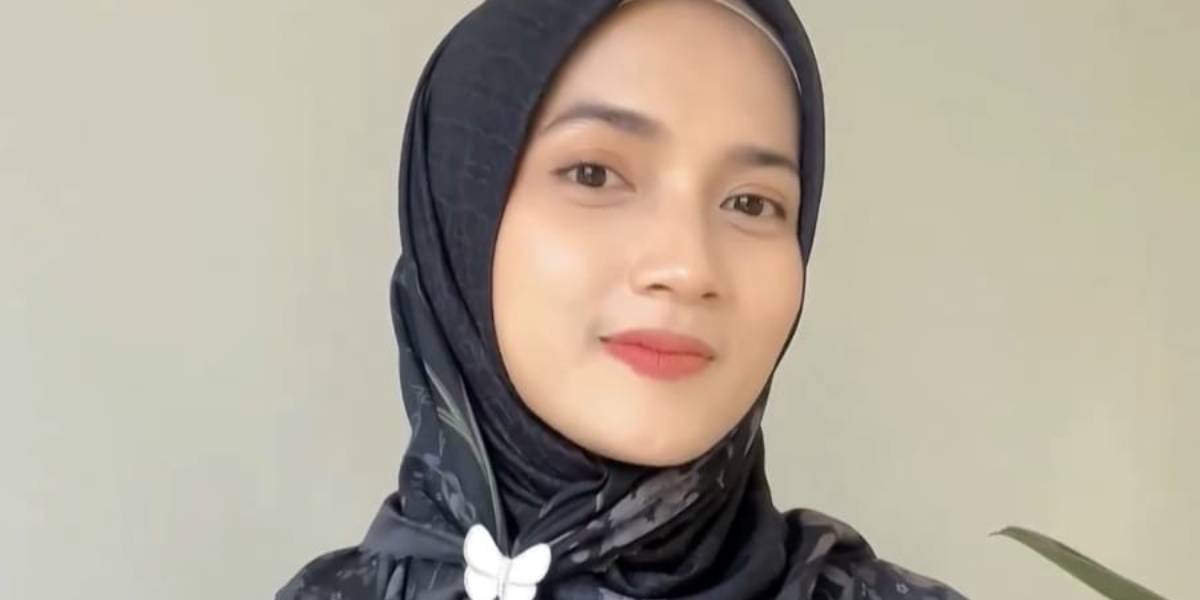 Bros Cincin Kupu-Kupu, Tampilan Hijab Jadi Makin Manis