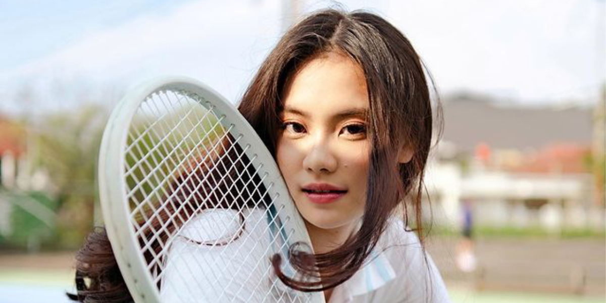 Makeup Natural Gege Elisa Saat Latihan Tenis Dipuji Mirip Jennie Blackpink